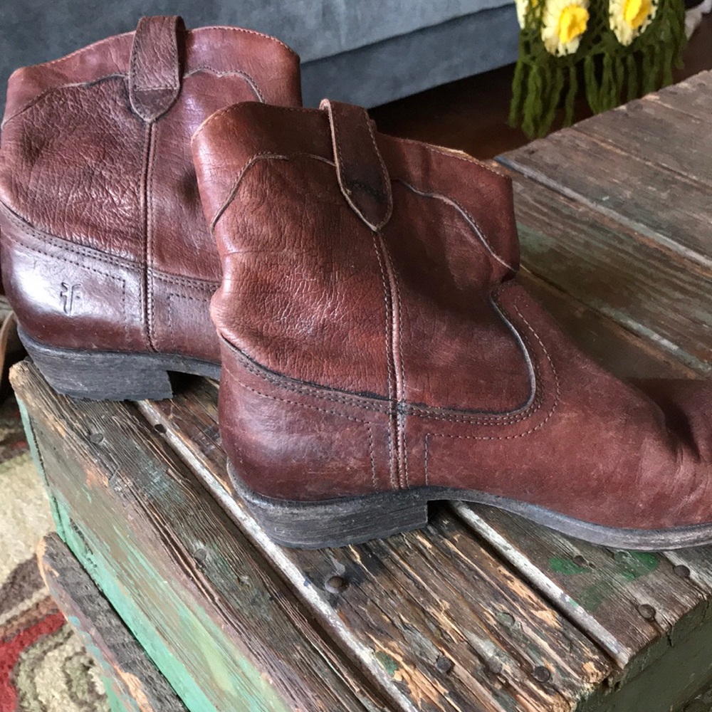 Frye Carson Lug Boot